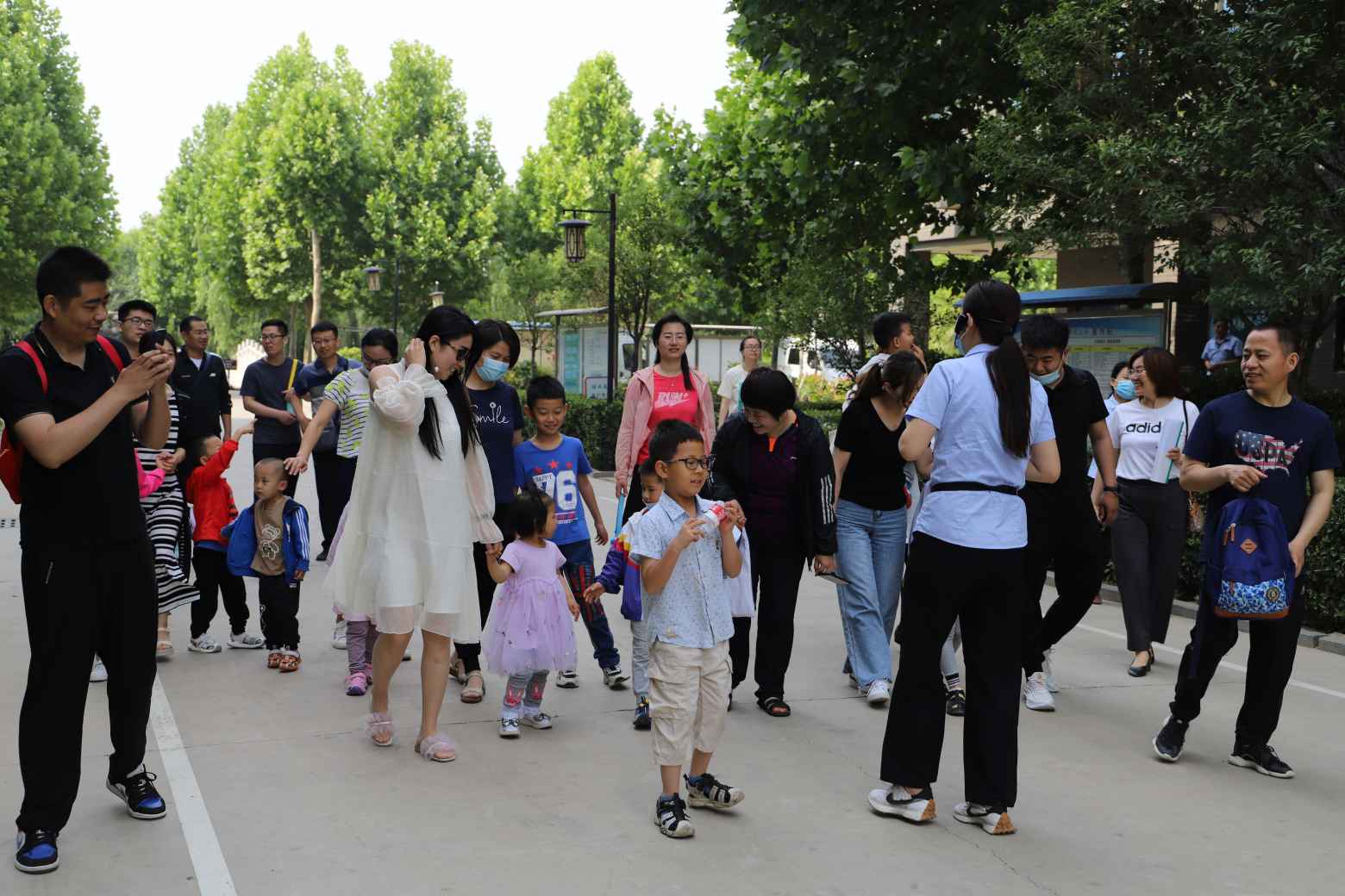 招商銀行到正信味業(yè)開(kāi)展2021親子游