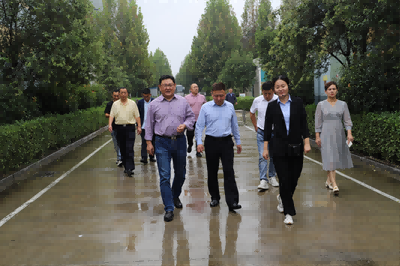 惠發(fā)食品領(lǐng)導(dǎo)到正信味業(yè)參觀考察