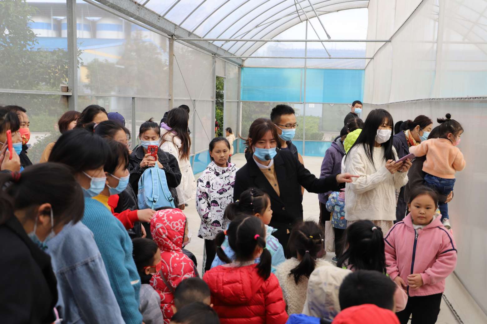 品味醬香醇厚，探索釀造奧秘（陽光寶貝幼兒園正信味業(yè)之旅）