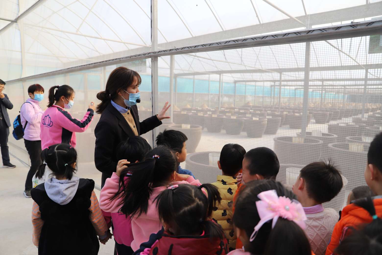 水韻星城幼兒園親子活動走進正信味業(yè)